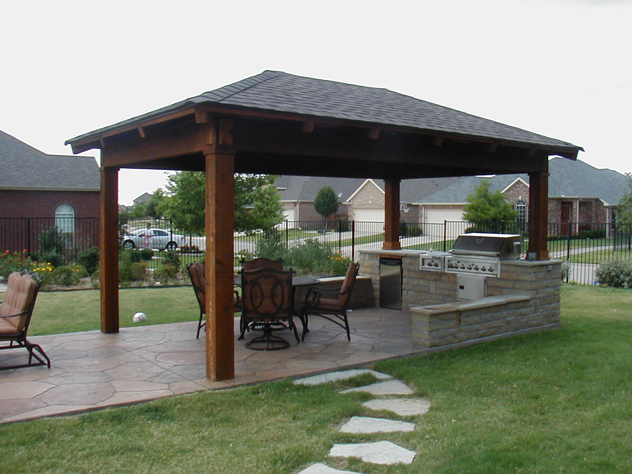 Outdoor Kitchens in St. Louis &gt;&gt; Call Barker &amp; Son at 314-210-5472